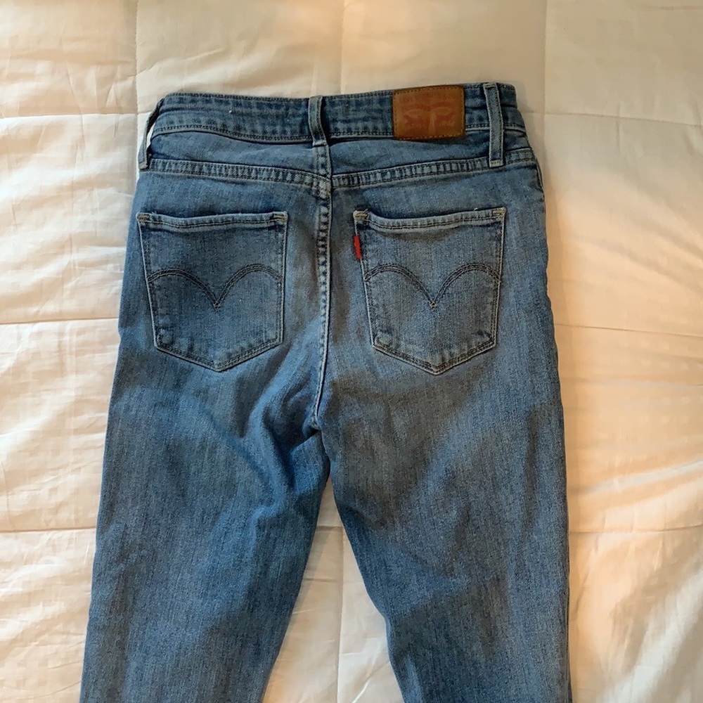 Levi’s High Rise Skinny Jean With Frayed Hem